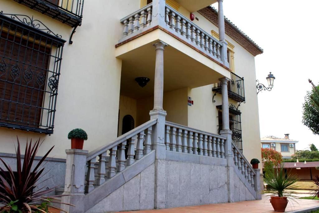 Hotel La Zubia , Granada エクステリア 写真