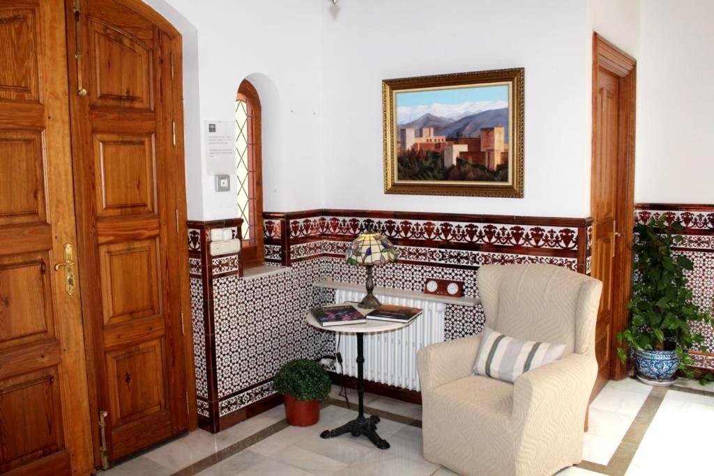 Hotel La Zubia , Granada エクステリア 写真