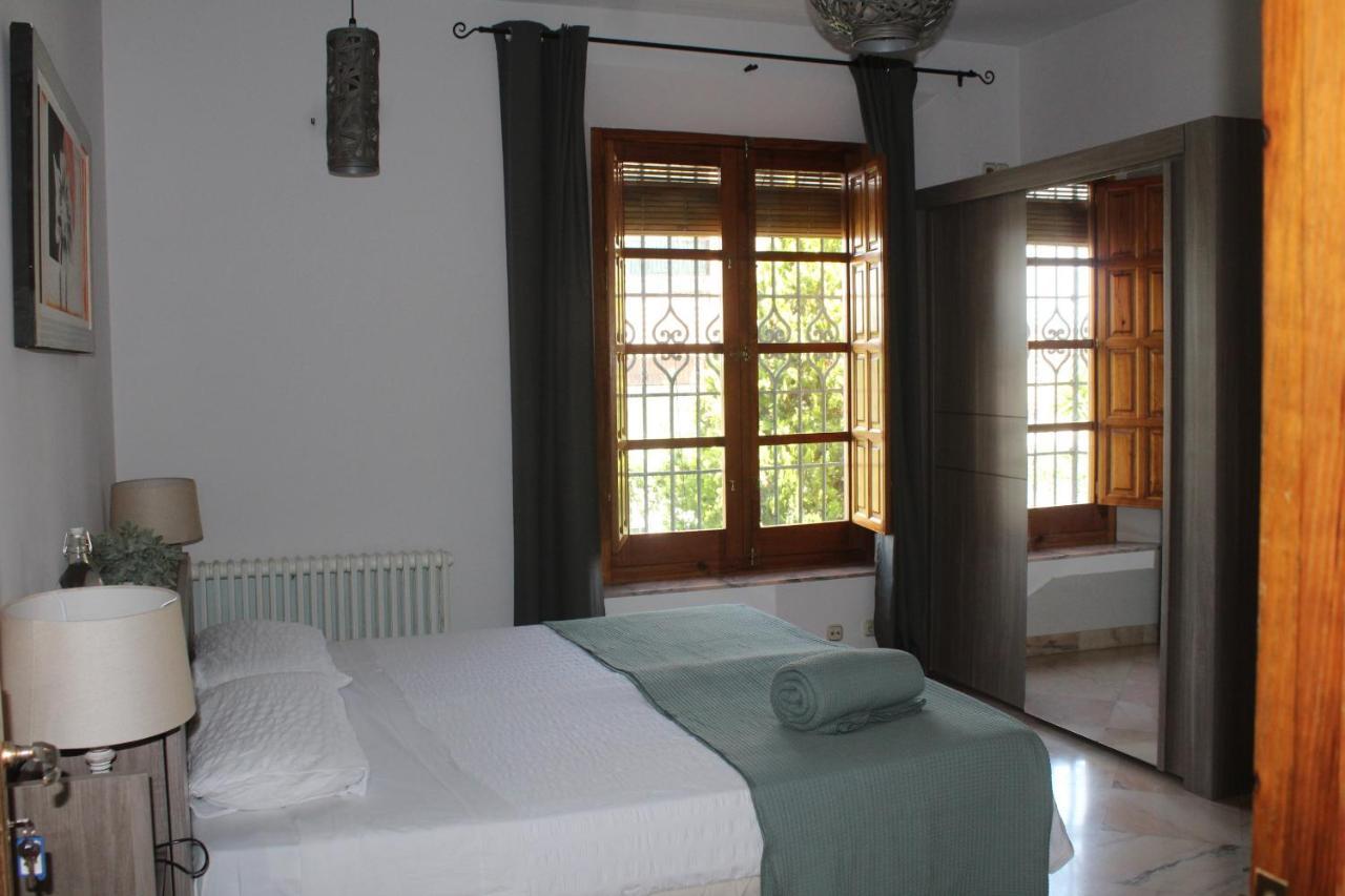 Hotel La Zubia , Granada エクステリア 写真