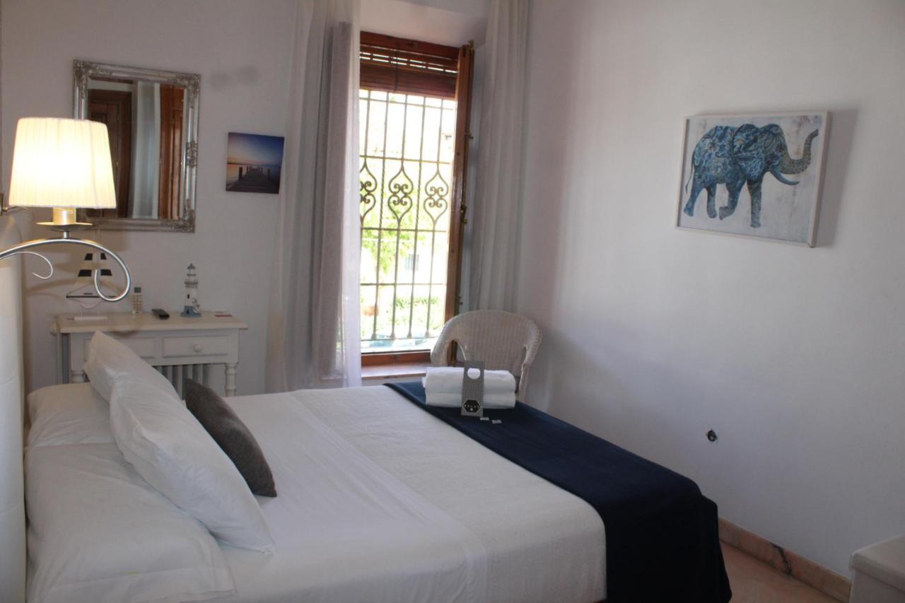 Hotel La Zubia , Granada エクステリア 写真