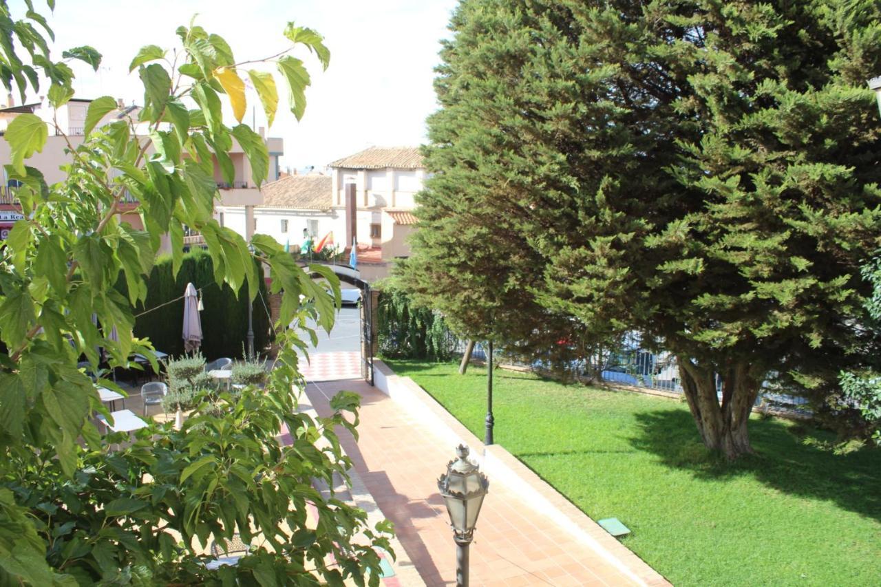 Hotel La Zubia , Granada エクステリア 写真