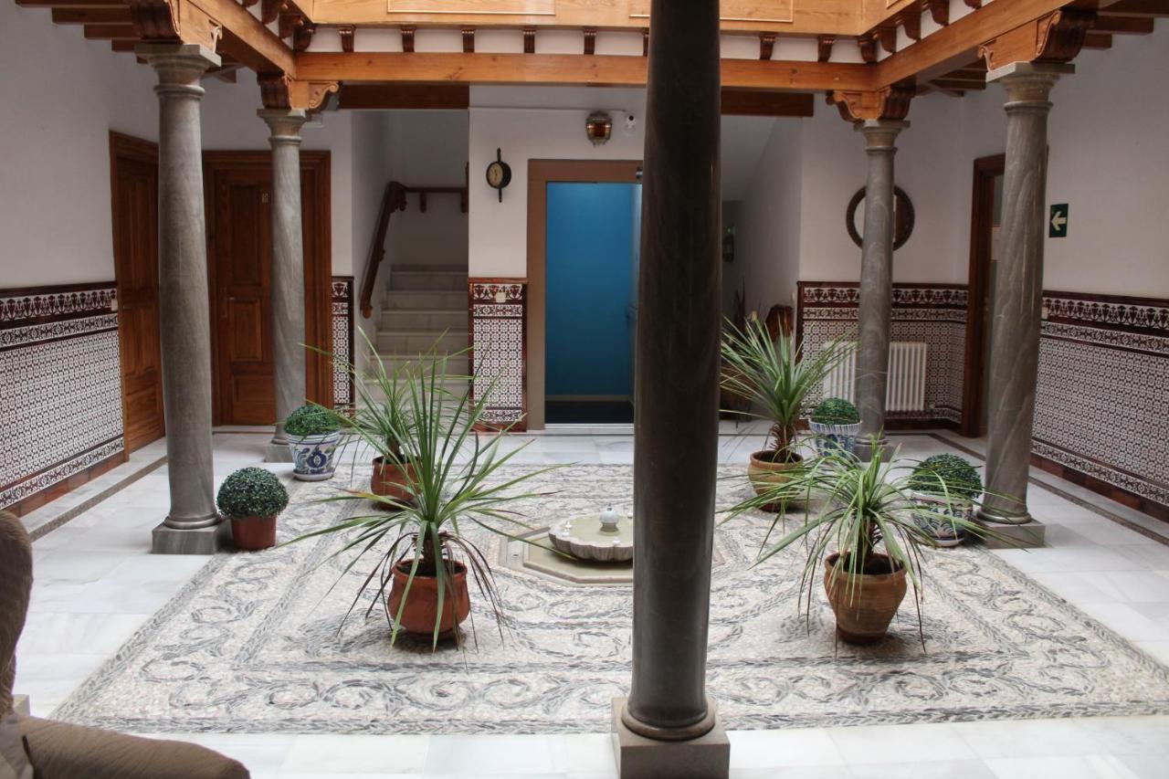 Hotel La Zubia , Granada エクステリア 写真